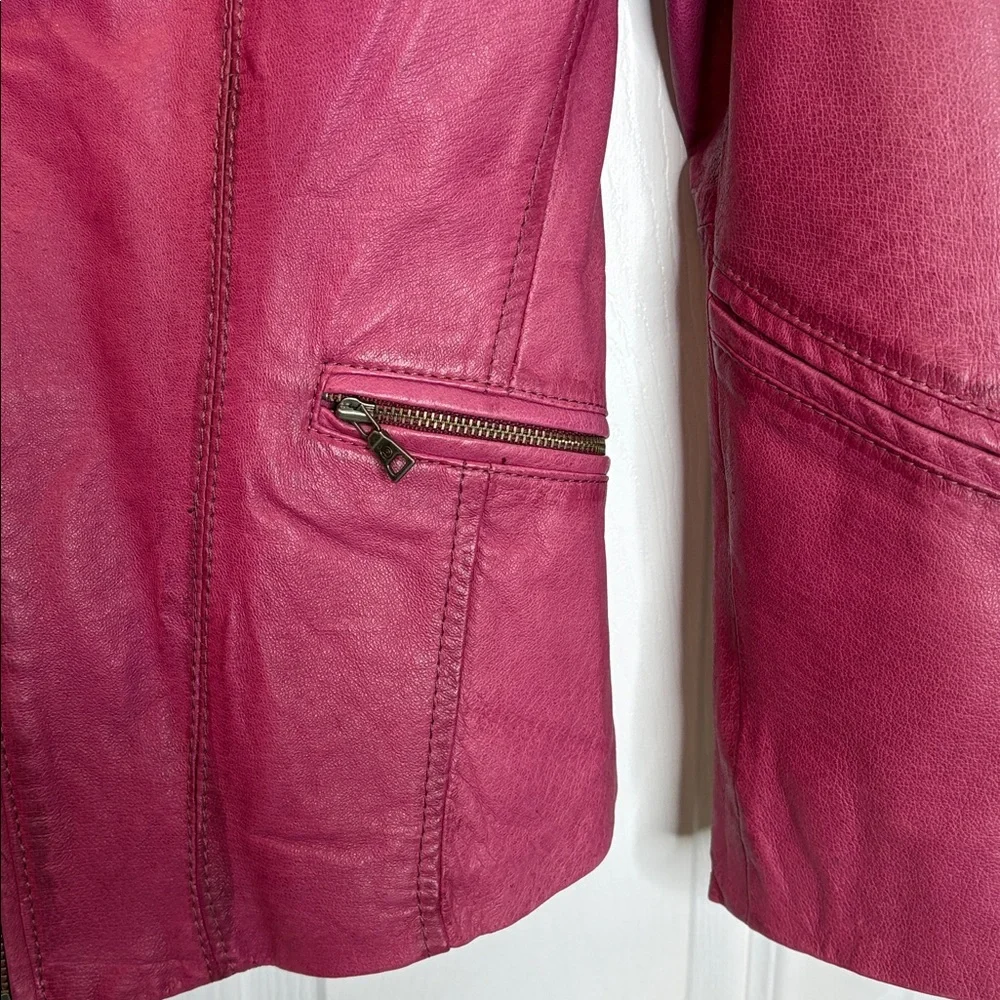 ⭐️ Danier Fuchsia Leather Jacket- size medium - Picture 6 of 12